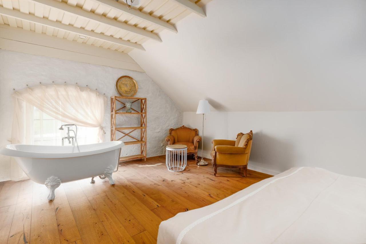 Nurmuizas Viesnica Hotel Lauciene Ngoại thất bức ảnh